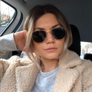 Meet your Posher, Teryn